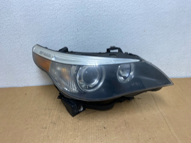 2004 to 2007 BMW 525i 5 Series Headlight Right Passenger Xenon AFS AC8564 DW