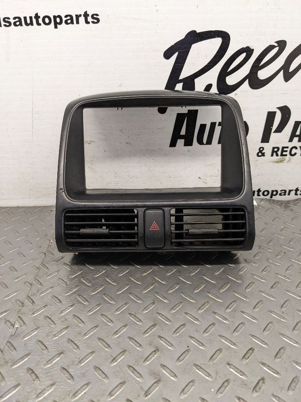 2002-2006 Honda CRV Radio Bezel Center Dash OEM Vent Trim Hazard Switch1176557