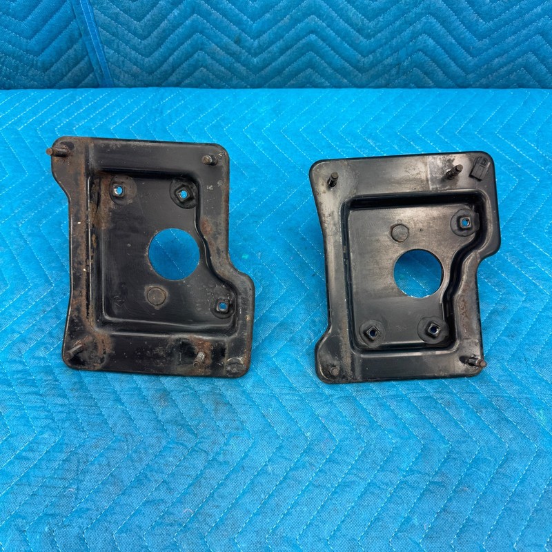 2011–2013 Hyundai Equus Rear Bumper Reinforcement Brackets Set Left & Right OEM