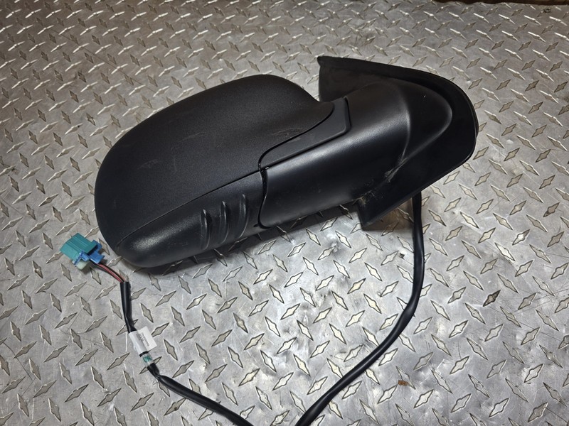 2006 2007 GMC Envoy Passenger Right Side Mirror Assembly Tested Oem