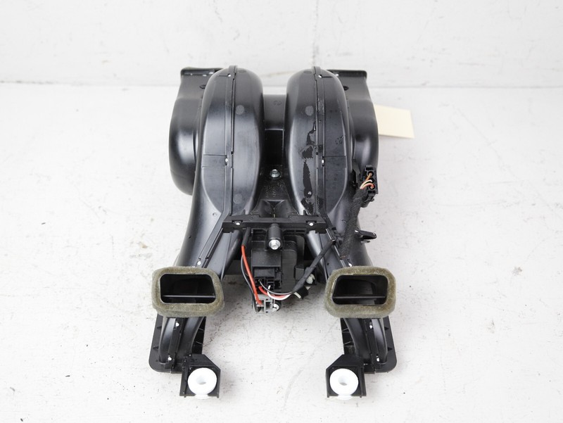 2016-2019 BMW 750I CENTER CONSOLE REAR BLOWER MOTOR DUCT 9315950 OEM