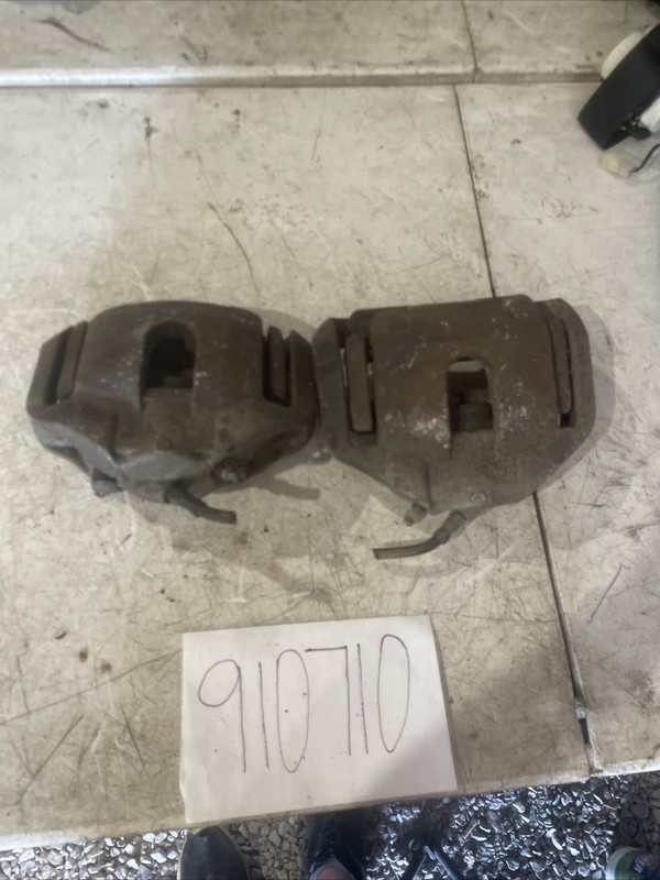 04-07 BMW 525i E60 Front Left & Right Side Brake Caliper Cover Set of 2 OEM