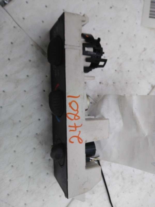 2005 GMC Savana 2500 A/C Selector Switch OEM 15858578 350K Miles White