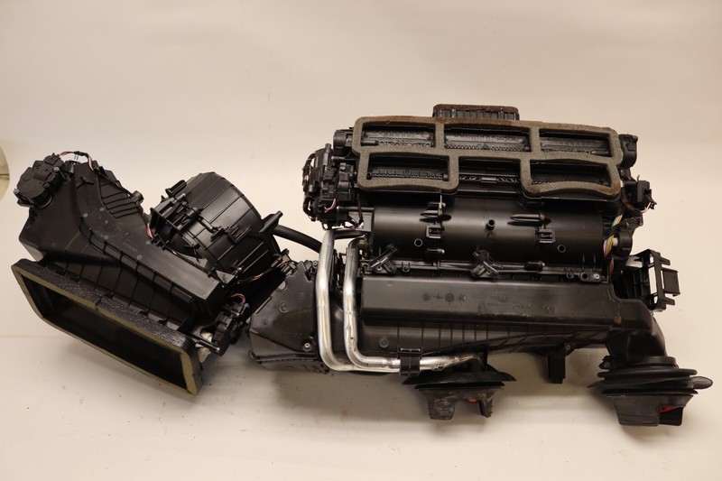 2017-2018 PORSCHE PANAMERA 2 ZONE AIR CONDITIONING HVAC HEATER BOX HOUSING OEM