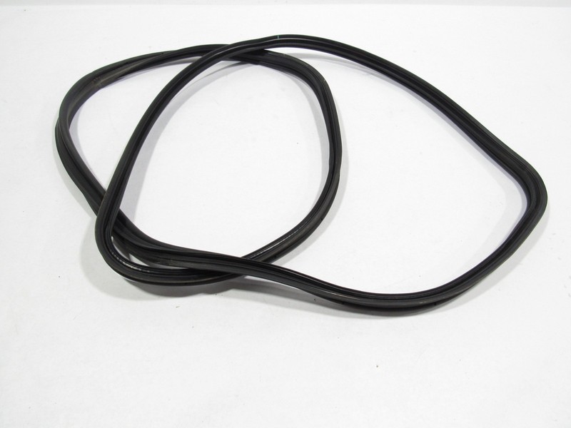13-17 Lexus LS460 2014 Rear Trunk Lid Weatherstrip Rubber Seal ;