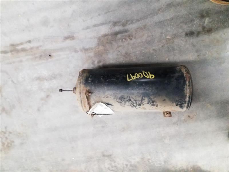 AIR RIDE TANK- RESIVIOR Fits 95-02 RANGE ROVER 38099