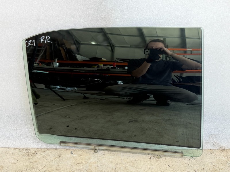 01-06 Lexus LS430 Rear Right Passenger Side Door Window Auto Glass OEM #021