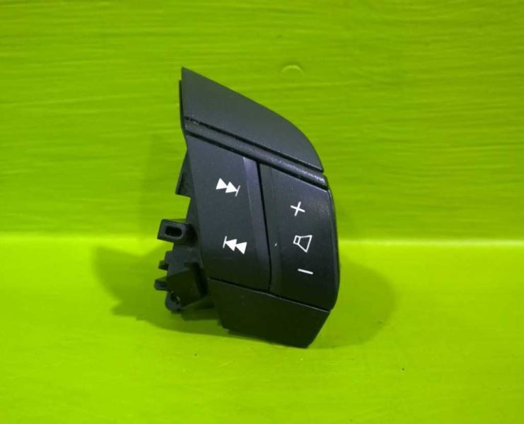 06 XC90 AUDIO VOLUME WHEEL SWITCH OEM 3608-10
