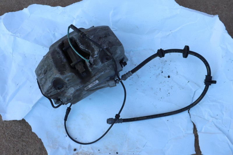 2017-2020 BMW 540I G30 G31 G32 FRONT LEFT DRIVER SIDE BRAKE CALIPER W/ HOSE OEM