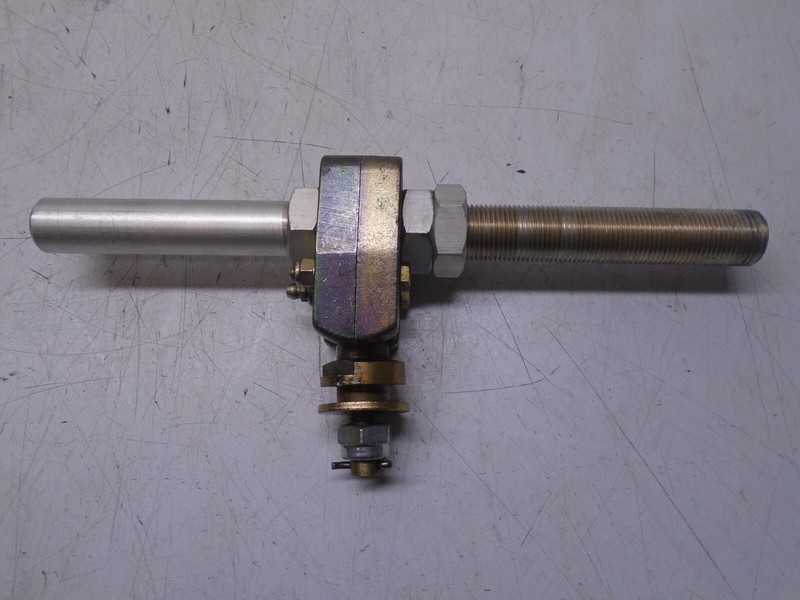 CD3 Volvo Penta Stern Drive Steering Tube Swivel Support 850859 850771