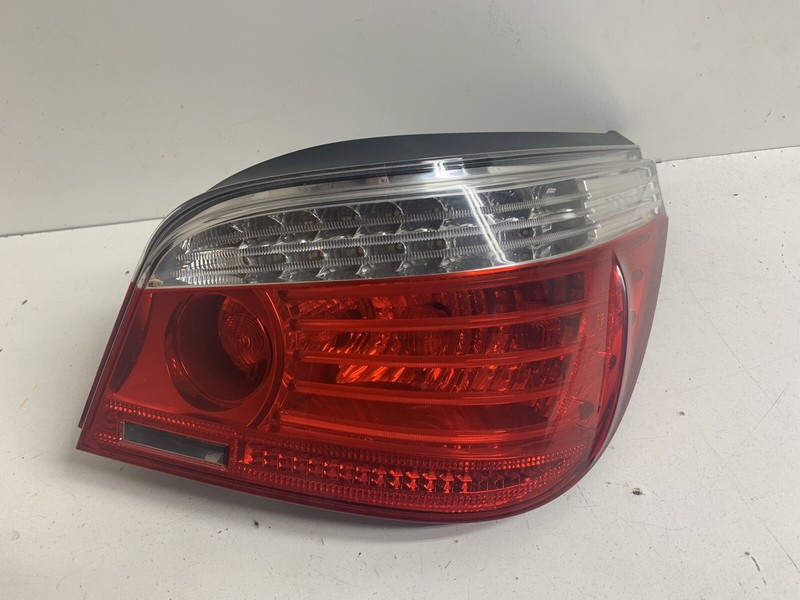 2008-2010 BMW 528i 535i 550I Right Passenger Tail Light Lamp Taillight Taillamp