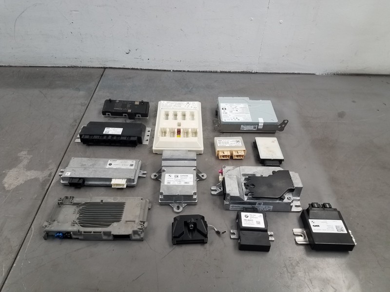 2025 BMW M3 Comp xDrive G80 Body Control Modules / Amplifier / Radio #8926 E5