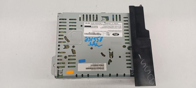 2017 LINCOLN MKZ radio receiver AM-FM-CD-MP3 HP5T18D818GD OEM 17