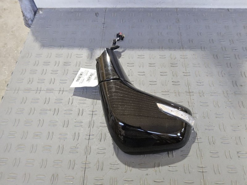 2017-2020 Buick Encore Passenger Side View Mirror w/o Blind Spot Alert or Memory