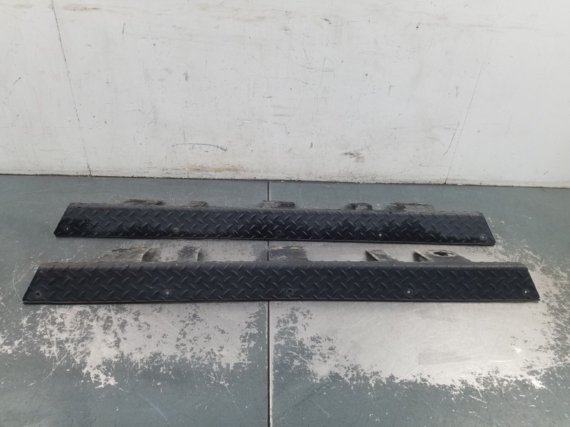 2004 Jeep Wrangler TJ Rubicon 4x4 Rocker Guards #6648 K6
