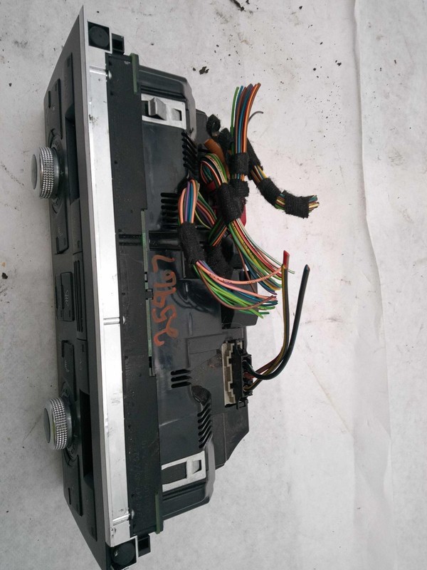 Used A/C Selector Switch fits: 2015 Audi Q7 front heated seats w/o ventilated se