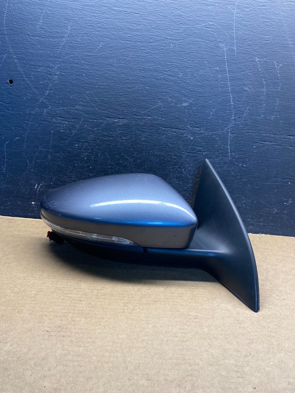 2009 to 2012 Volkswagen CC Right Passenger Power Door View Mirror OEM AD9865 DW