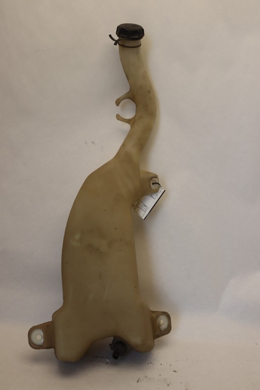 2008-2017 FREIGHTLINER CASCADIA 125 WINDSHIELD WASHER RESERVOIR TANK OEM