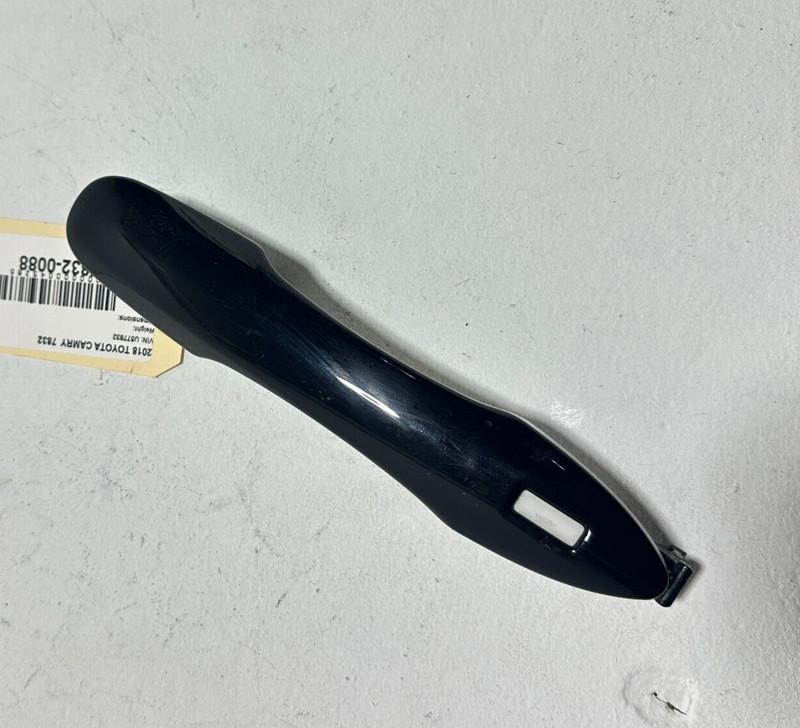 2018-2024 TOYOTA CAMRY LE EXTERIOR DOOR HANDLE FRONT RIGHT SIDE OEM