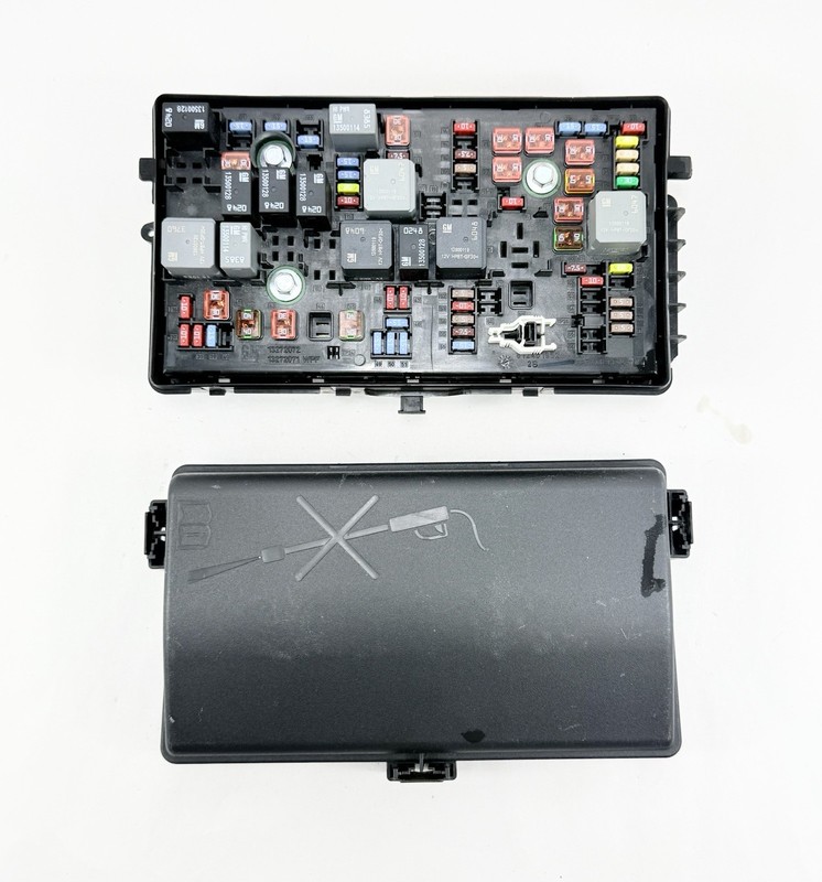 2014-2017 Buick Regal 2.0L Engine Fuse Box Relay Junction Block OEM 23126639