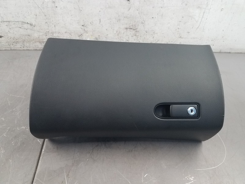 2020 Mercedes AMG C 63 S Glove Box #6200 G6