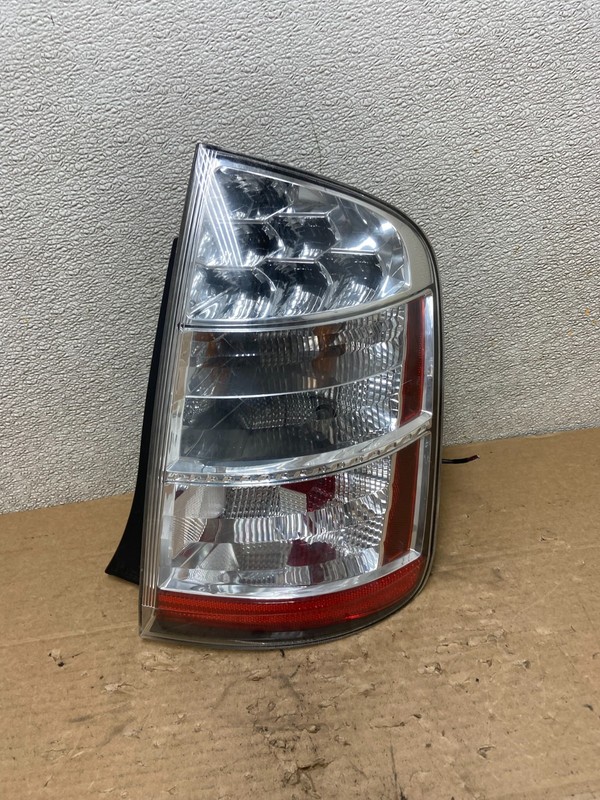 2006 to 2009 Toyota Prius Tail Light Right Passenger Side AB4721 LK