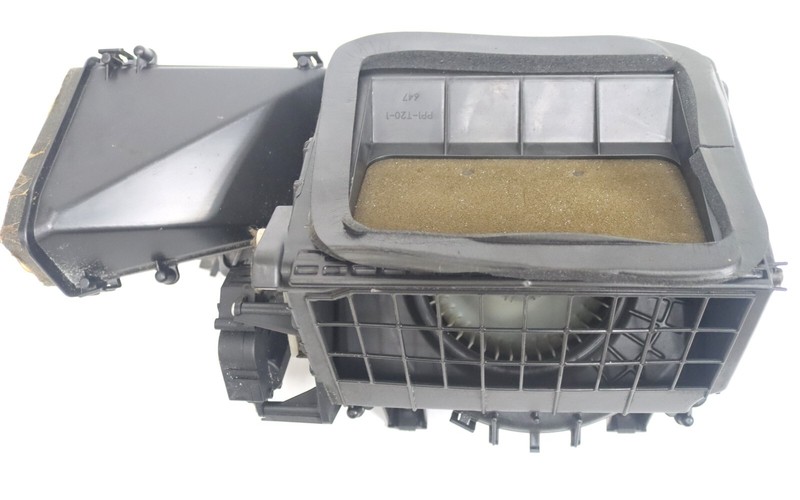 2008-2011 Cadillac CTS-V Heater And Air Conditioning Housing Used OEM 25815339