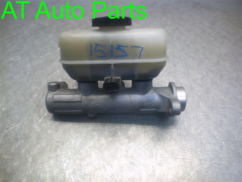 OEM 2002 2003 2004 FORD F150 4WD BRAKE MASTER CYLINDERW/O CRUISE CONTROL