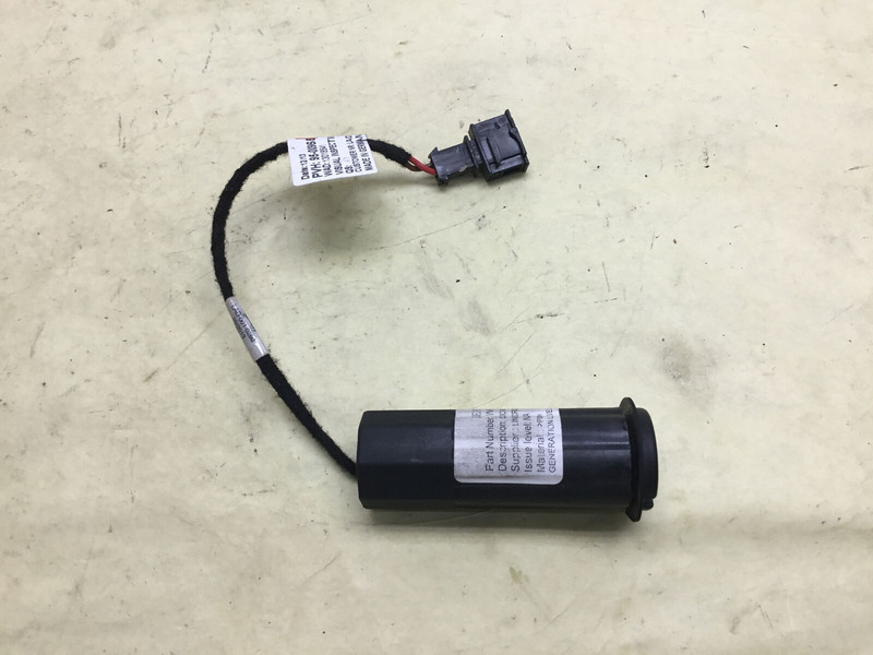13-18 Bentley Flying Spur W12 Socket Nut Power Outlet Battery Charger :Y