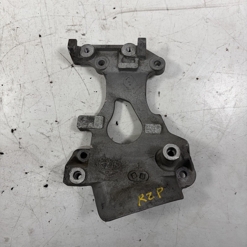 07-14 Honda Stream A/C Compressor Bracket R18A 38930-RZP-G00 OEM