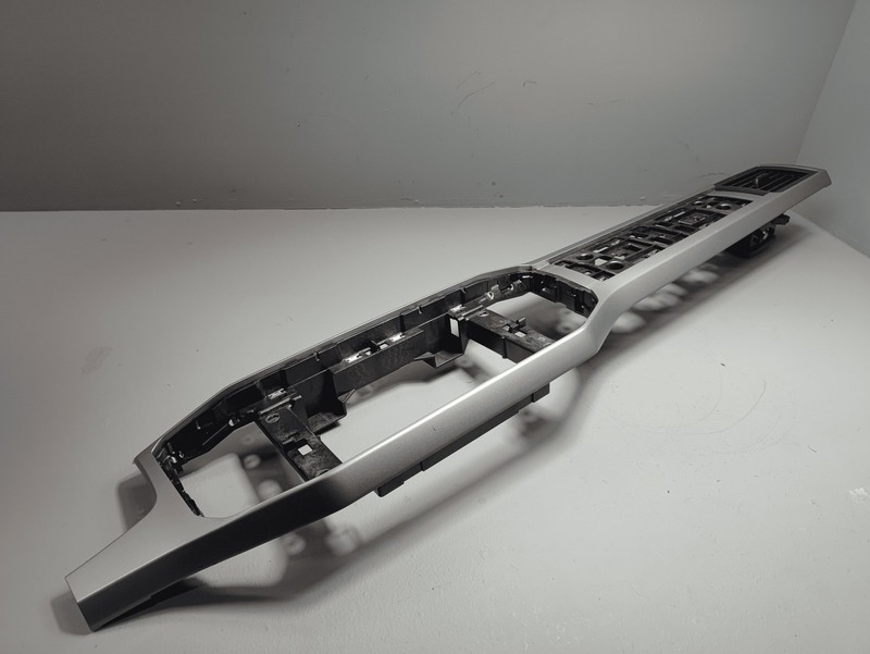 2019-2023 VOLKSWAGEN ATLAS DASH PASSENGER RIGHT SIDE MOLDING W/ AIR GRILLE OEM