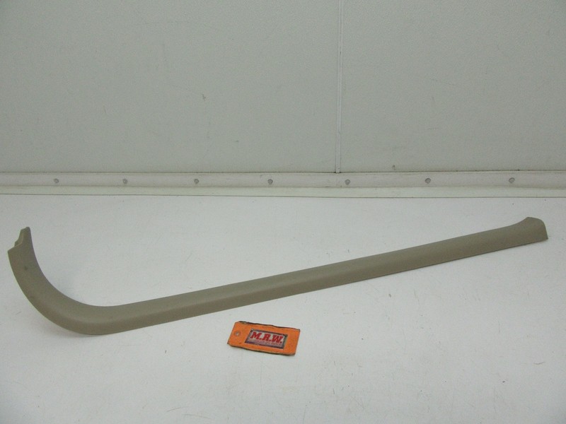 RIGHT CARPET TRIM CAP PANEL COVER DOOR PANEL STEP PLATE ROCKER SIDE SKIRT TAN RF