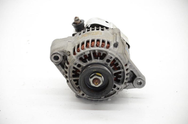 99-00 Toyota 4Runner 4WD 6 Cylinder Engine Alternator Assembly