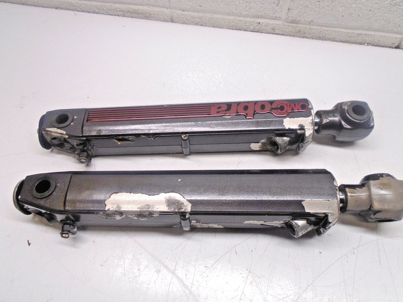 X5 0985660 OMC Cobra Stern Drive Trim Tilt Cylinder Hydraulic Piston Ram Set (2)