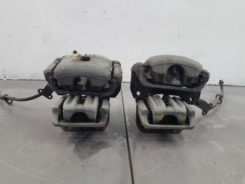 2002 Honda S2000 AP1 Brake Caliper Set #0918 B1