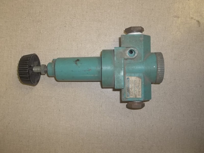 Wilkerson R30-06-000 Pneumatic Regulator *FREE SHIPPING*