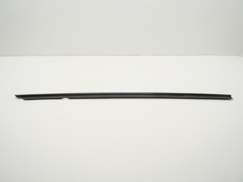 2005 Bentley Continental GT Front Passenger Door Weatherstrip Window Seal RH OEM