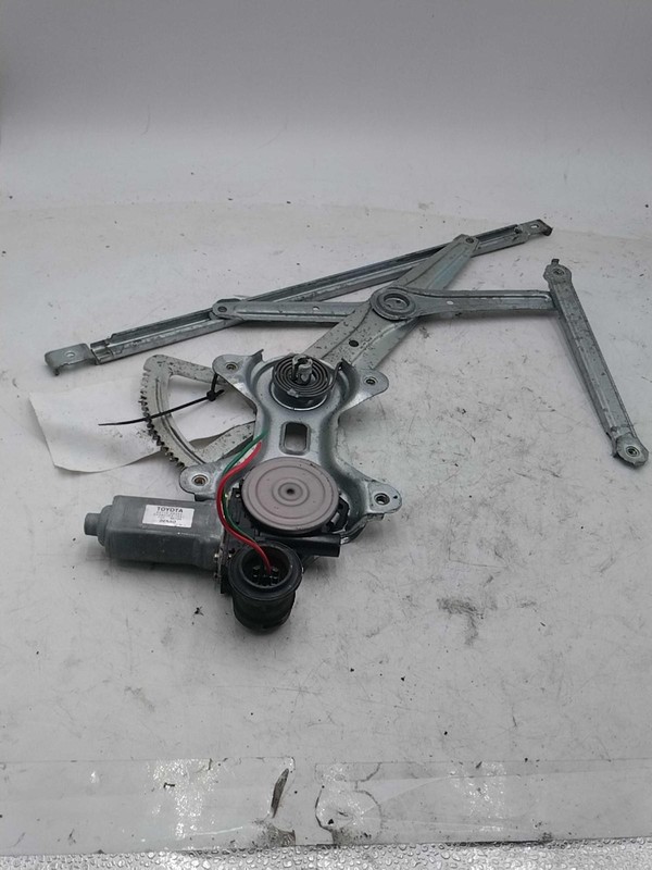 2006 Toyota Camry Front Right Window Regulator - Used, White, 78k Miles