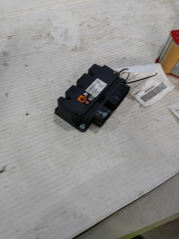 Used Air Bag Module fits: 2019 Gmc Terrain Air Bag on transmission tunnel Grade