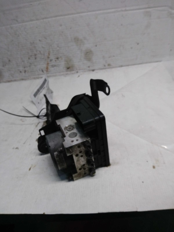 2016 Volkswagen Golf ABS Pump & Motor Assembly OEM 5Q0614517AF 120k Miles
