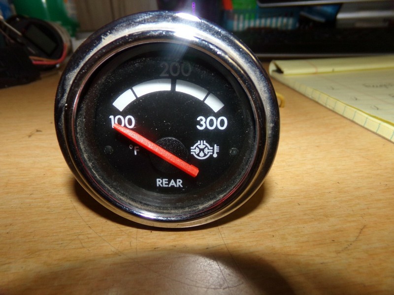 Freightliner A22-39582-000 Rear Temperature Gauge 100-300 Degree *FREE SHIPPING*
