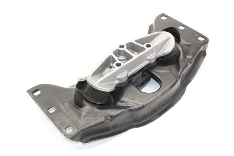 10-13 Porsche Panamera Automatic Transmission Crossmember Assembly