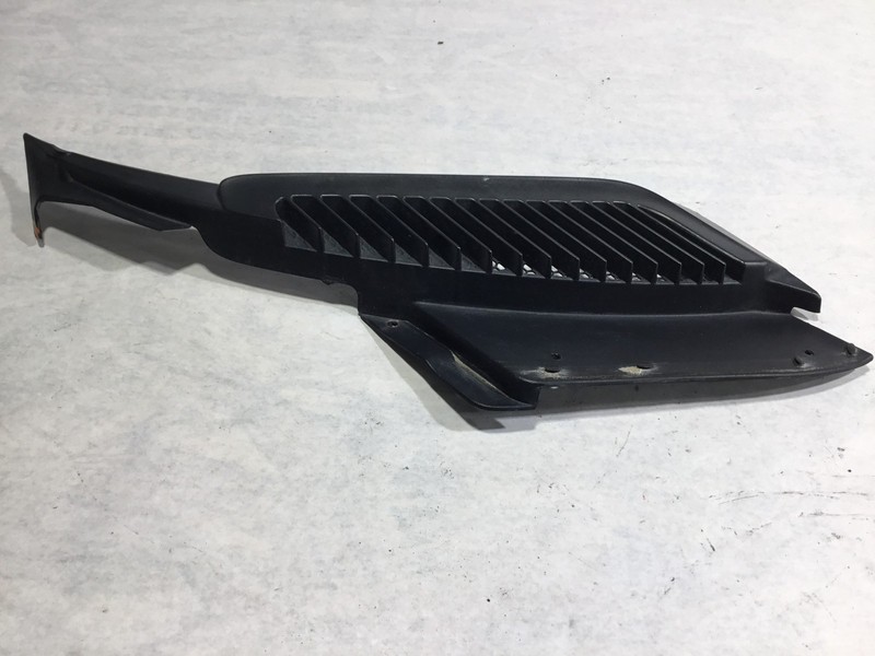 03-06 Dodge Viper SRT10 2005 Right Windshield Cowl Screen Trim Panel Cover ;:Y