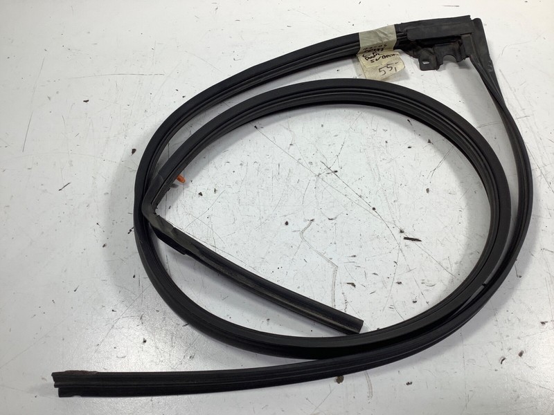 99-04 Honda Odyssey Left Front Door Sub-Seal 72365-S0X-A51 OEM