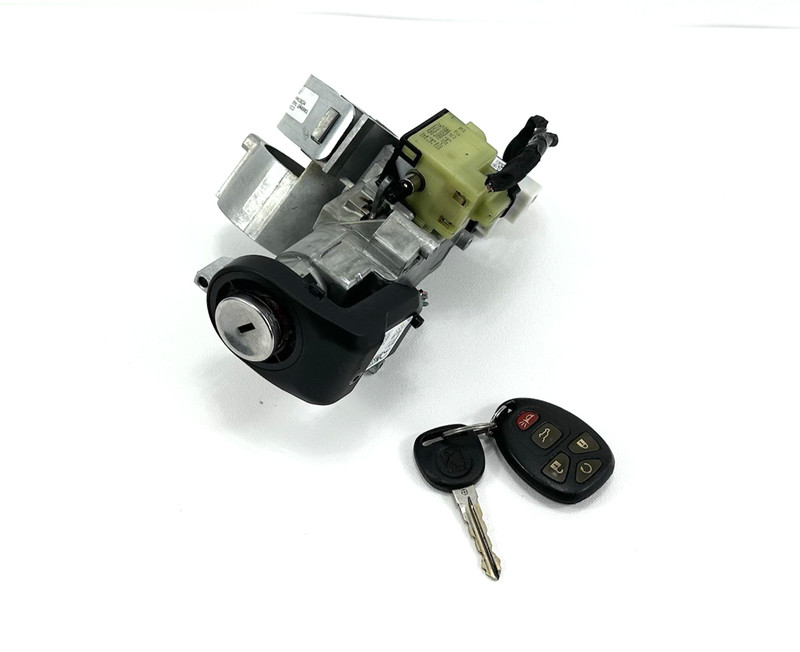 2010-2012 Saturn Outlook Ignition Key Lock Cylinder Housing w/ Key OEM 25964111