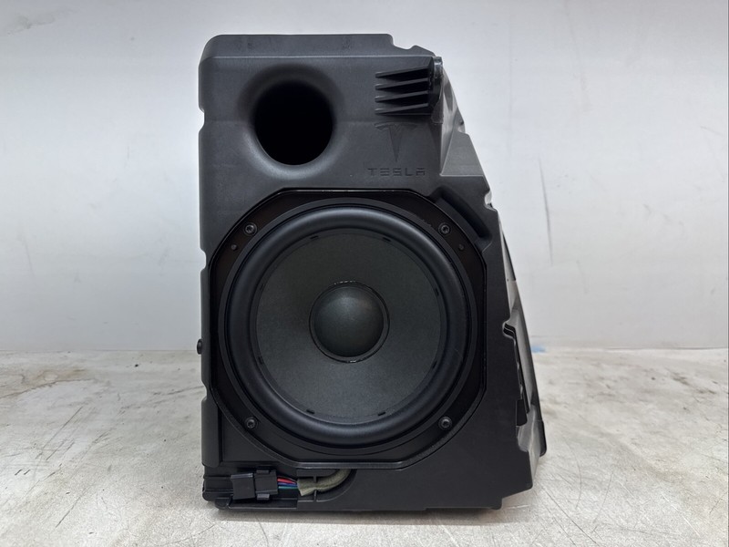 π18-22 Tesla 3 Subwoofer Bass Speaker1079747-99-B 15051 M2
