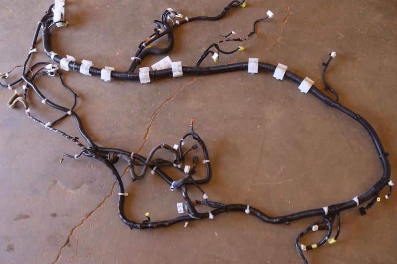 2011-2013 INFINITI QX56 LEFT DRIVER BODY WIRE WIRING HARNESS OEM