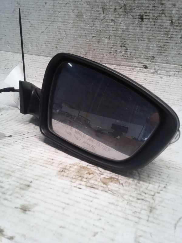 Used Right Door Mirror fits: 2016 Kia Forte Power Htbk power folding w/courtesy