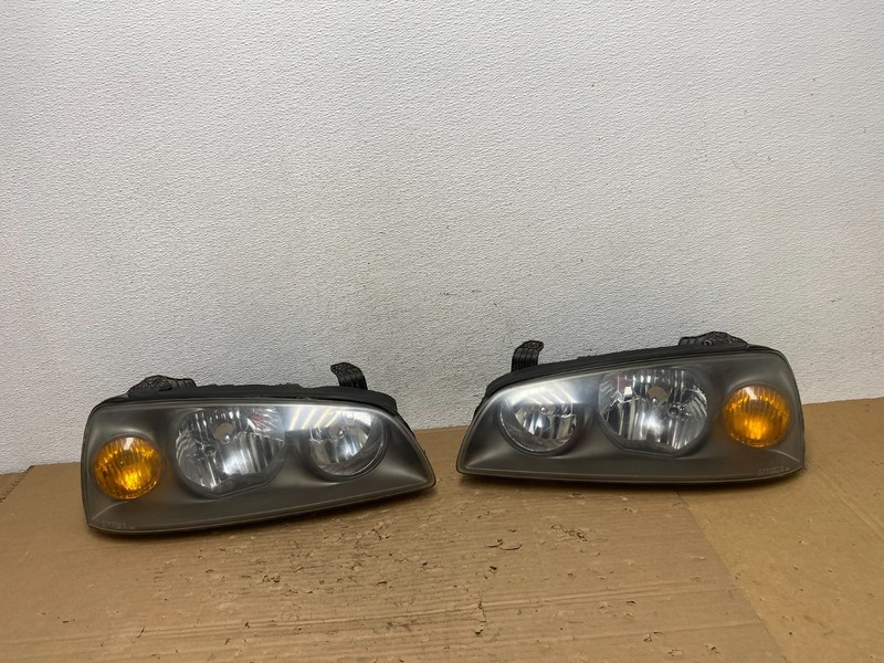 2004 2005 2006 Hyundai Elantra Left+Right Set Halogen Headlights AD4342 DW
