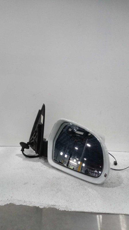 2016 Audi Q3 Right Door Mirror Assembly White OEM 330557 137K Miles